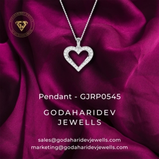 Pendant Collection: Graceful Elegance For Your Necklace