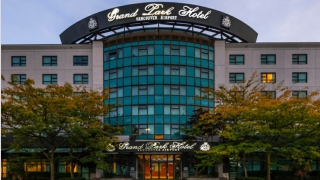 Hotels with Airport Shuttle Vancouver | Grand Park Hotel Vancouver Airport
