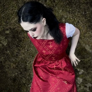 How to Style a Medieval Dress | The Pirate Dressing