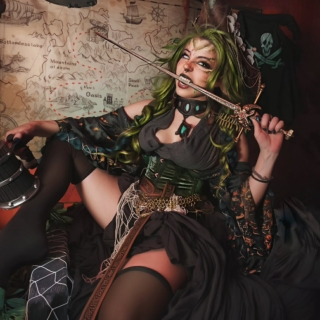 Fantasy Fashion 101: Unleash Your Inner Pirate, Duchess or Steampunk Queen