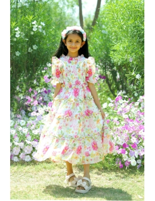 “Budget-Friendly Kids Fashion: Quality Styles with Festive Discounts”
