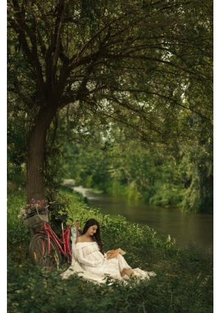 Affordable Maternity Shoot Packages Near Me in Hyderabad