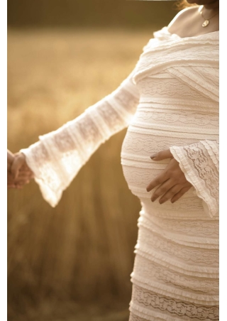 Best Indoor and Outdoor Maternity Photoshoot Near Me